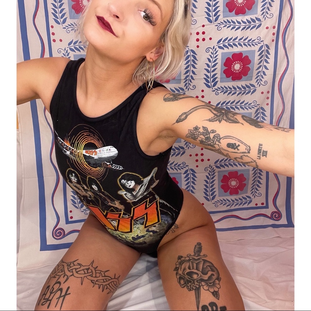 Vintage kiss bodysuit